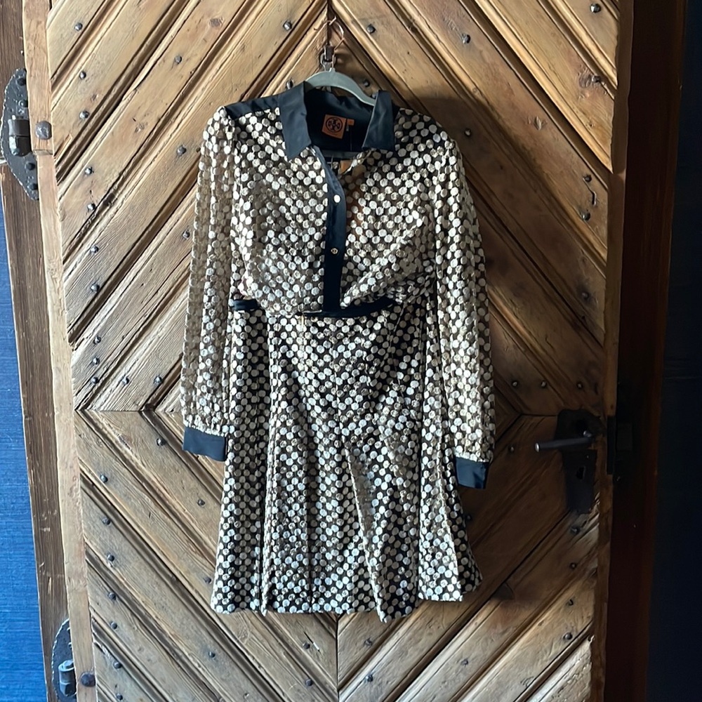 NWT Tory Burch blouse-skirt. Selling together. Beautiful gold cream navy sz 10